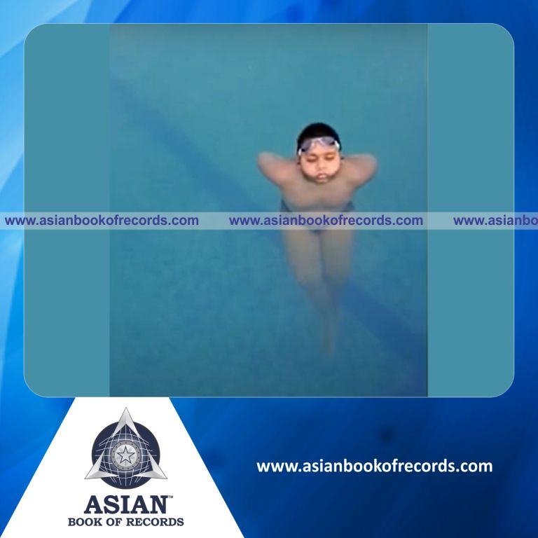 Longest Time to Float in a Standing Position by an Individual (Minor-Male)